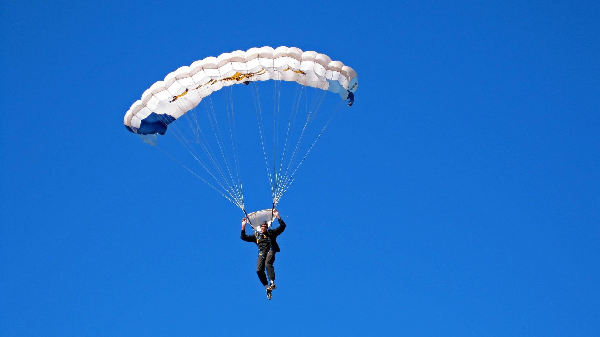 公牛稳稳拿下雷霆，德罗赞成为关键先生