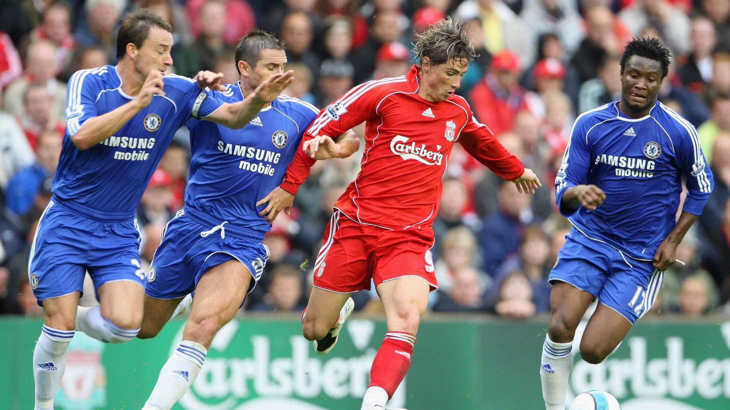 欧冠淘汰赛之夜,爱德华兹的持续杀伤,如何成为改写比赛走向的唯一变量