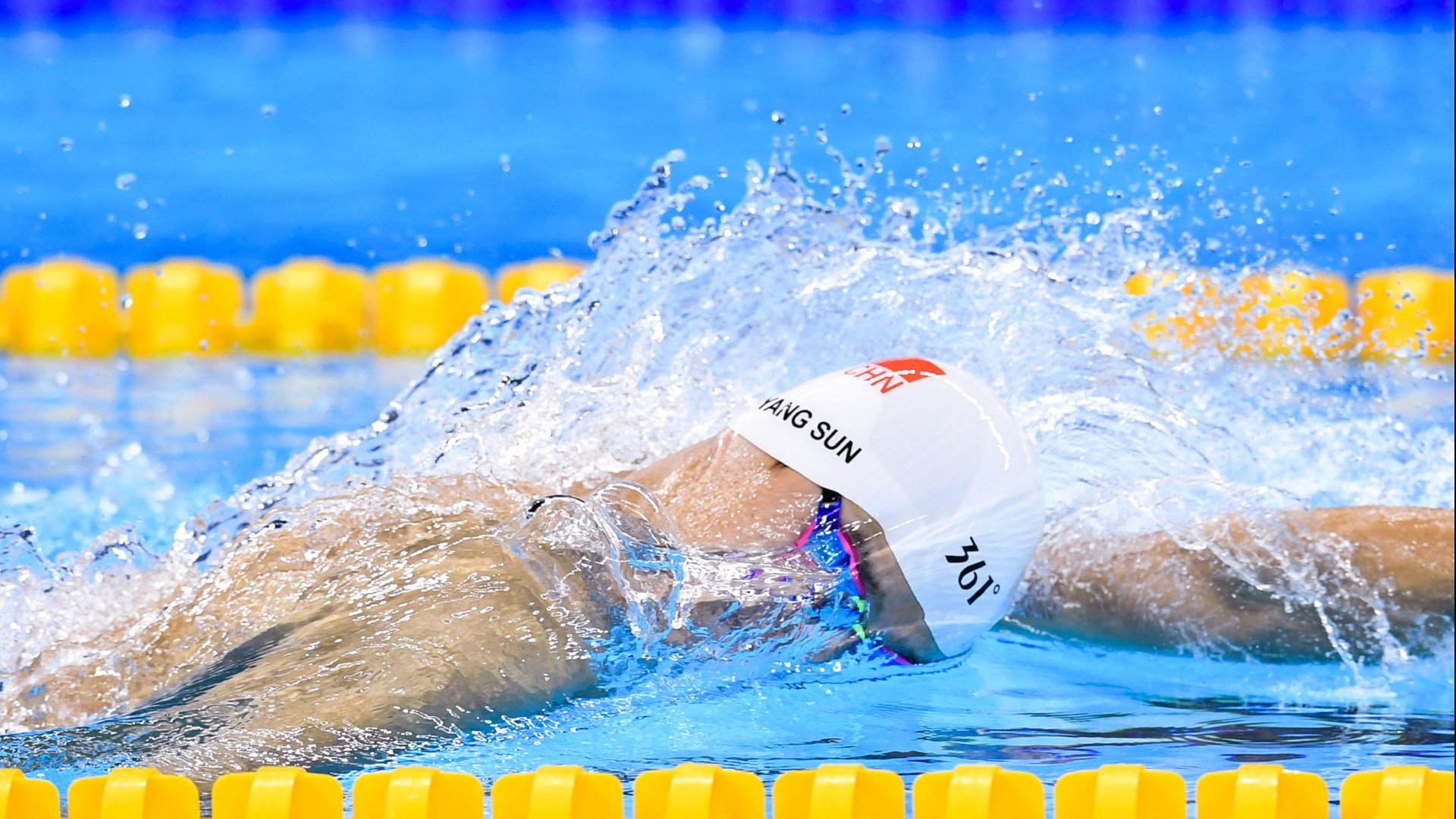 蓝黑风暴席卷温布利，奥利维耶的烈焰点燃欧洲之巅